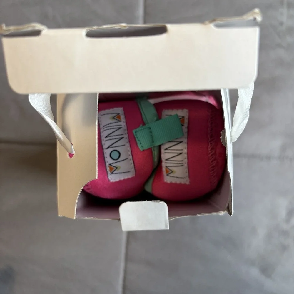 NIB Minnow Australia Toddler Beach Water Shoes Size 8AU US9 Watermelon Slip On